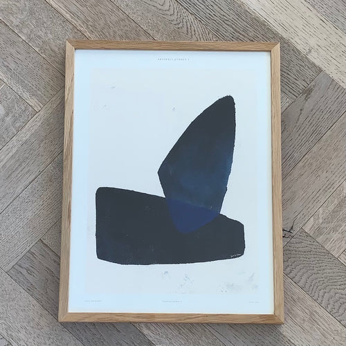 Yente - Black Stones (30x40)